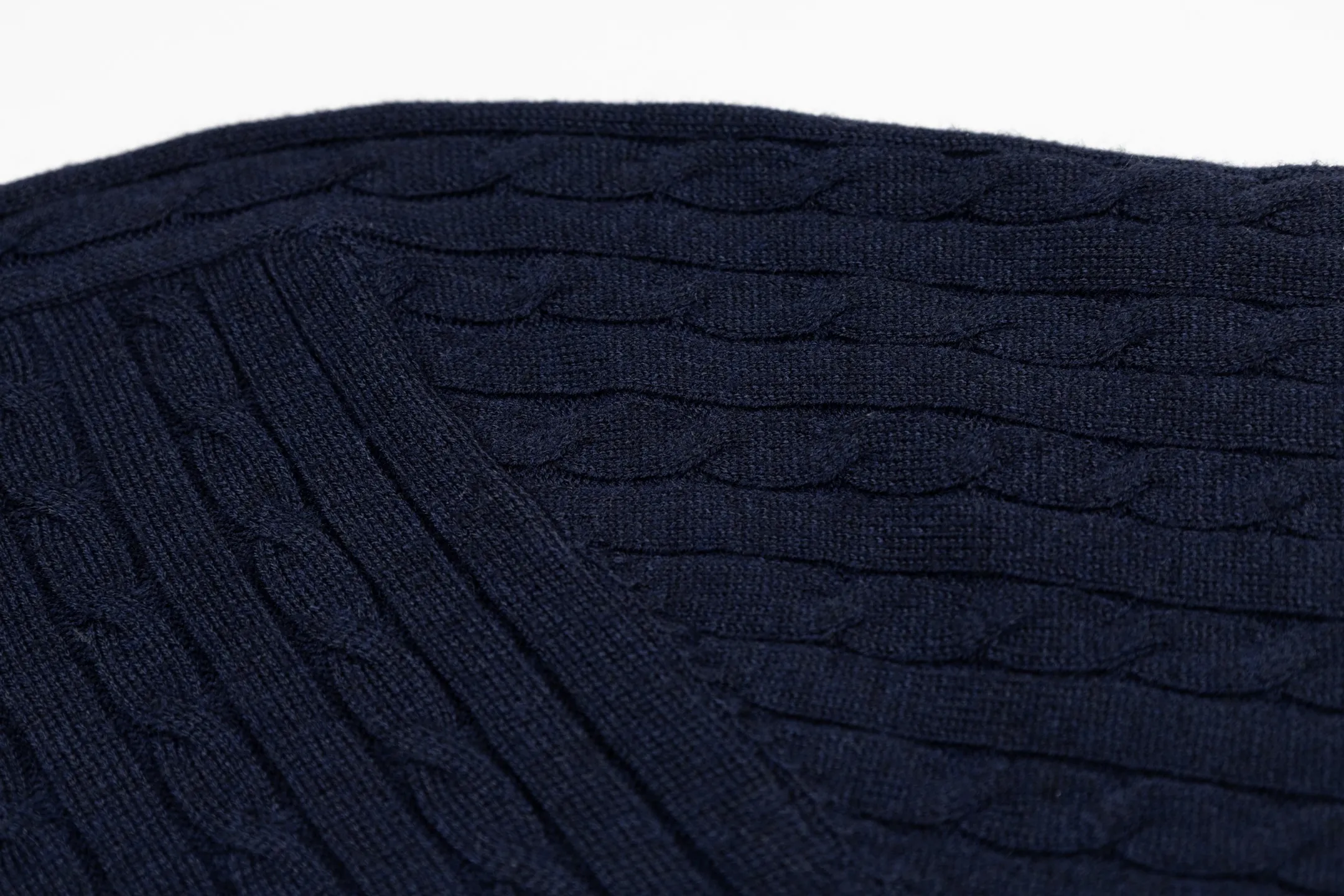 P190 POLO Classic LOGO embroidery Solid color business casual pullover round neck wool knitted sweater short sleeves, inspired by the 1980s retro Original fabric Official same style Customized same vat dyed fabric Very comfortable to the touch Latest brick cabinet synchronization for spring and summer Fashionable and personalized Super versatile and good-looking Very suitable for both men and women A must-have style Tag Collar label Washed wheat Complete with three standards Color: royal blue Size: M-3XL